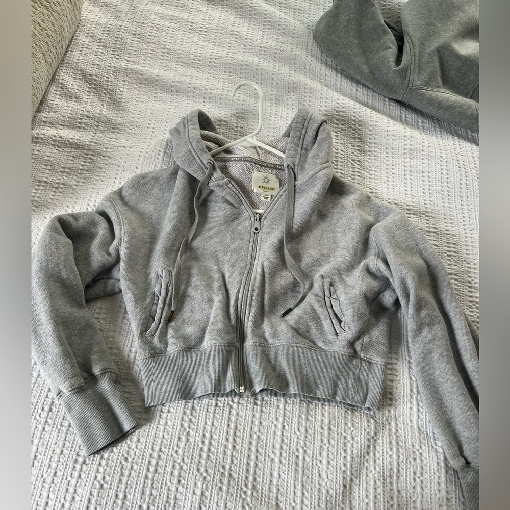 Cropped gray zip up